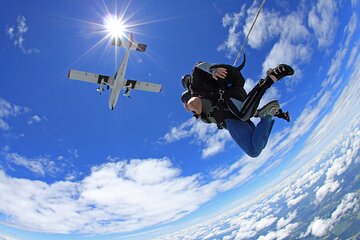 Best Places to Skydive in Asia